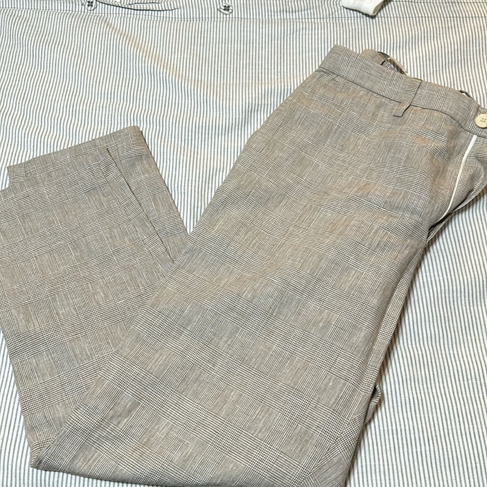 Zara Relaxed Fit Trousers … purchased by Marshall’s for 12.99, never used.